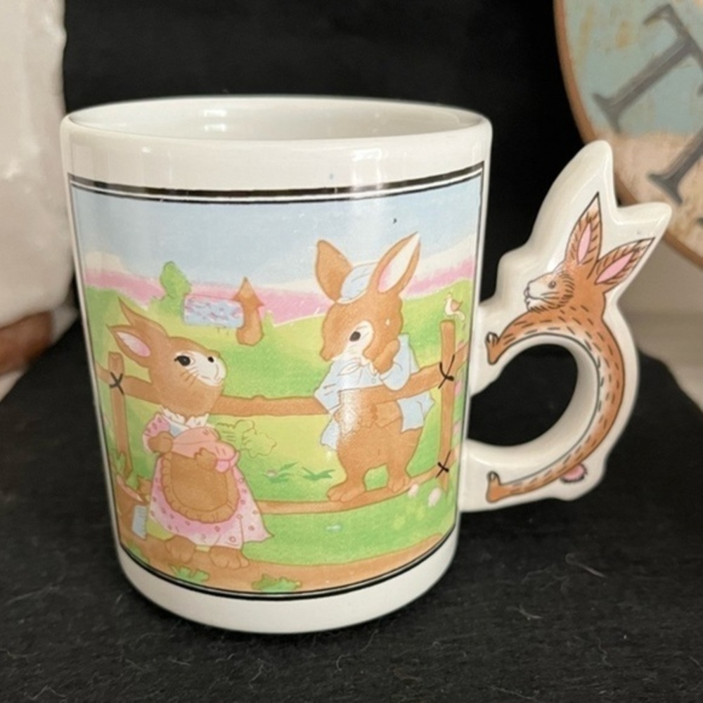 Vintage 1994 PETER RABBIT Shaped 3D Handle Easter Bunny Coffee Mug Set of 2 - Picture 4 of 14